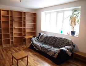 2 bedroom Property t...